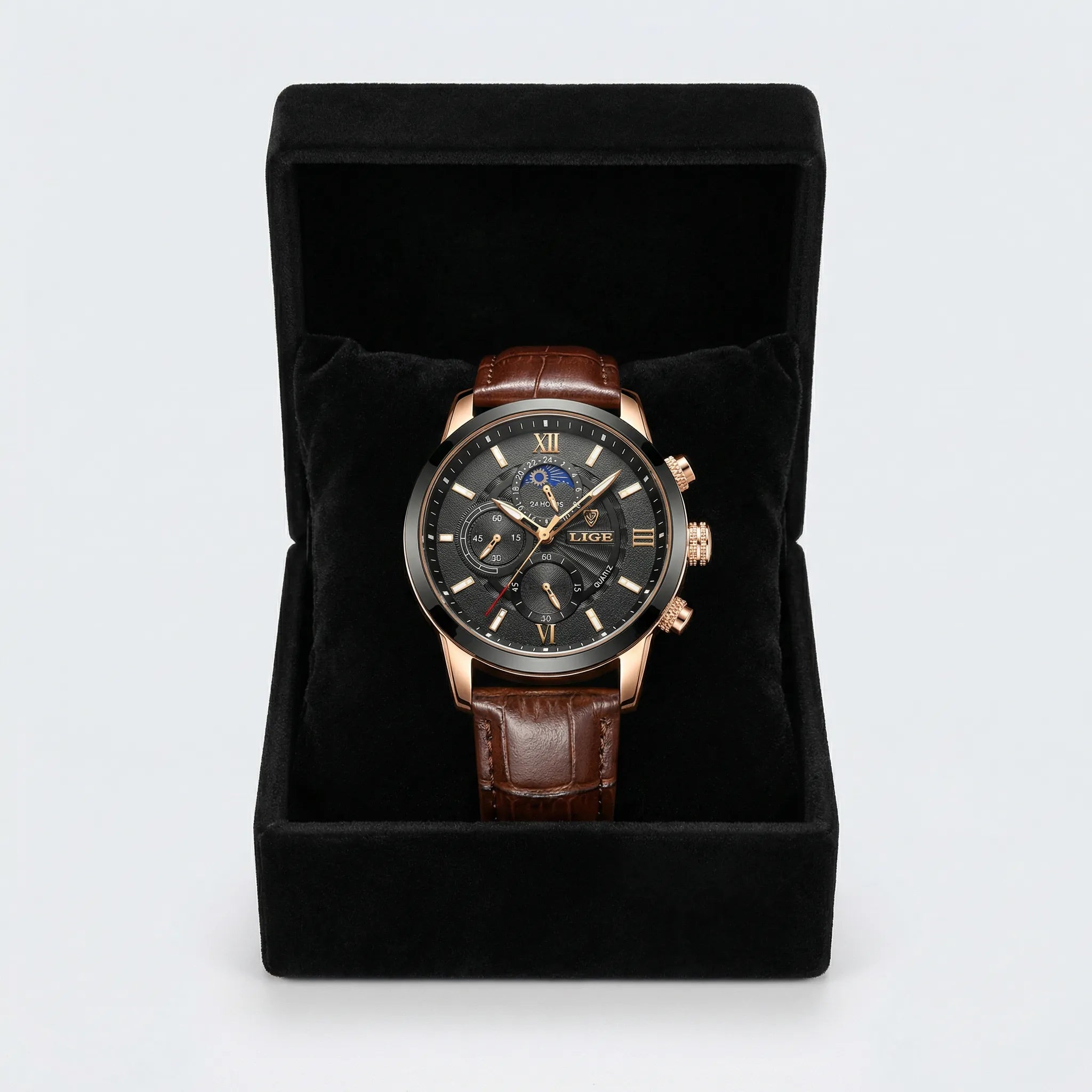 Front presentation of a classic vintage style watch, a highly reliable black watch for men.