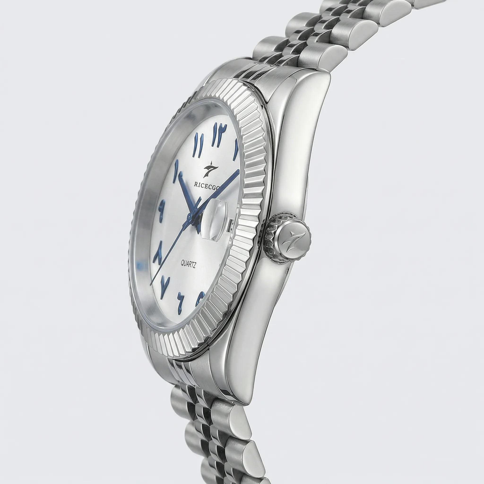 Angled presentation of a silver business watch, a sophisticated analog watch.