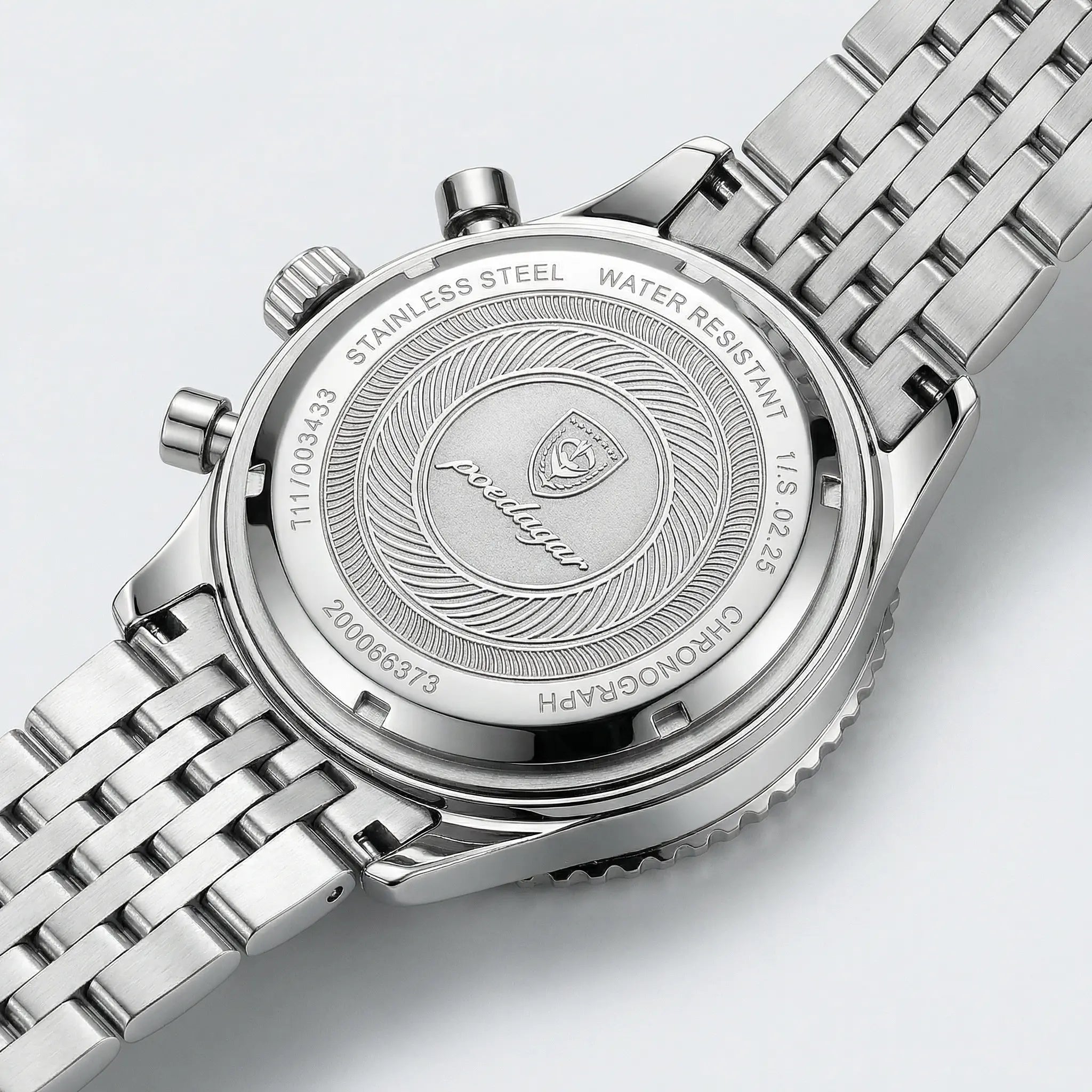Detailed look at the metallic bracelet of a silver watch with a blue dial, a classic analog watch.