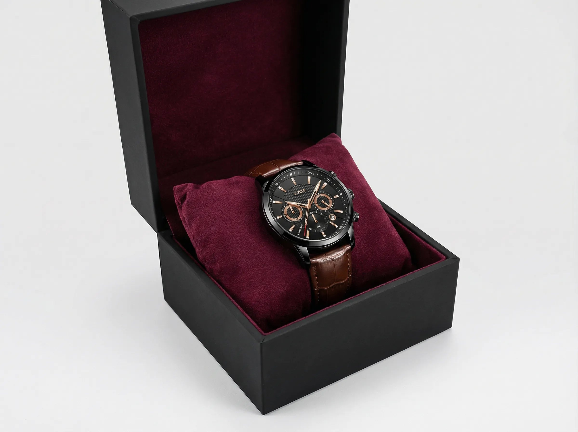 Man wearing a classic casual watch with a leather band on his wrist, a comfortable everyday accessory.
